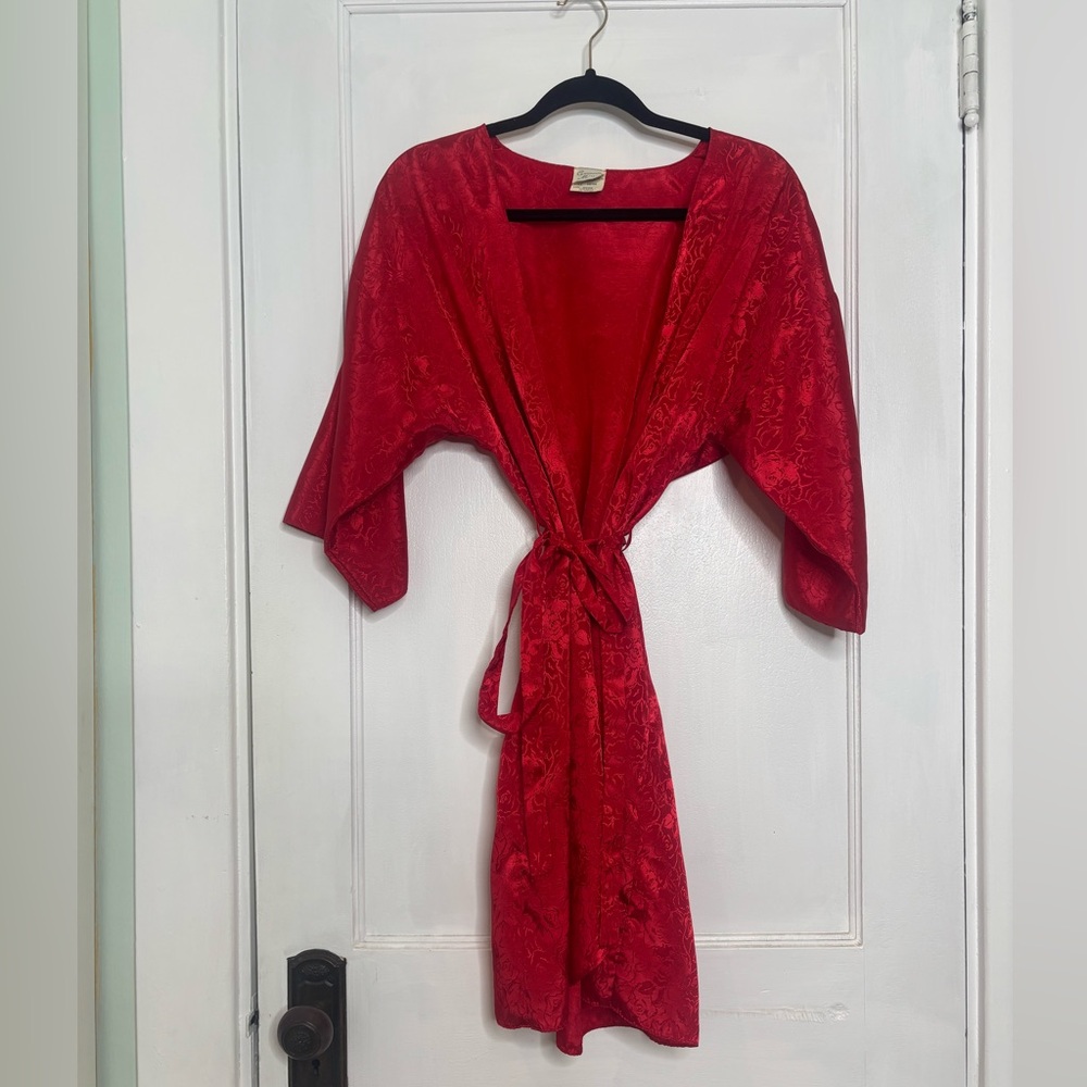California Miss Red Floral Jacquard Kimono-Style Robe